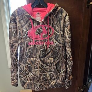 Mossy Oak Girls Camouflage Hoodie with Pink Logo